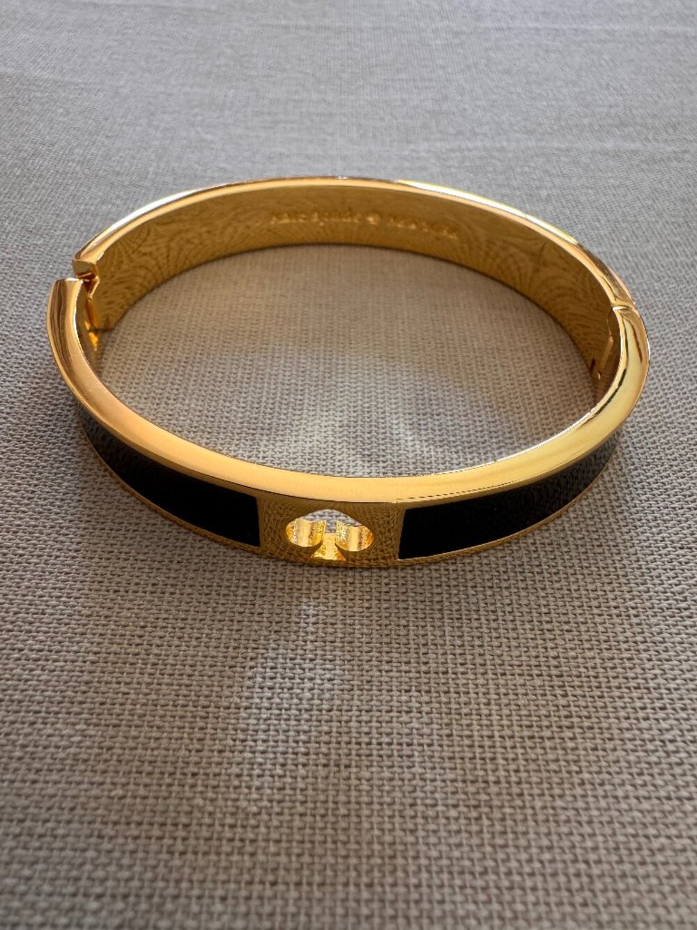 Kate Spade New York Black Enamel Gold Tone Spade Hinged Bangle Bracelet